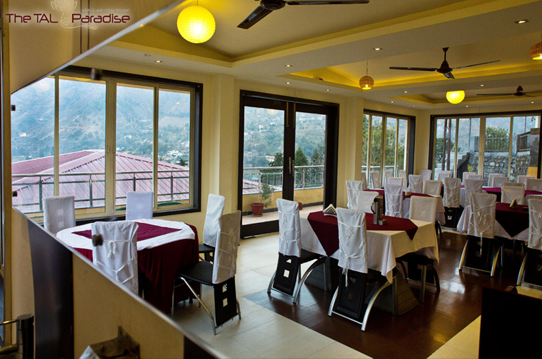 The Tal Paradise Hotel Bhimtal - Restaurent View 2