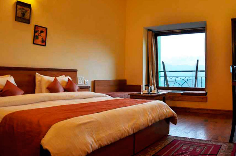 Pratiksha Hotel Kausani - Luxury Room Himalayan Facing